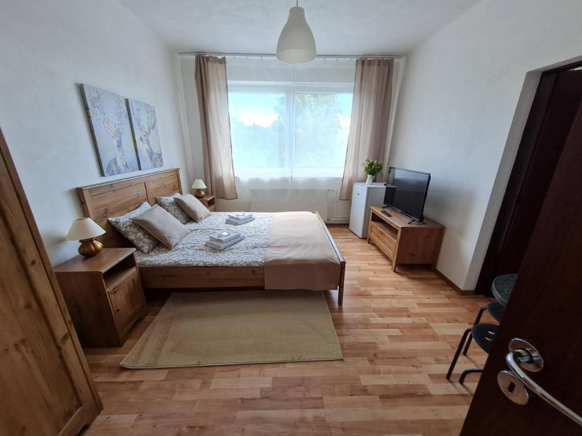 Villa Paradajs - Ubytovanie Pri Jazere Banská Štiavnica Eksteriør billede